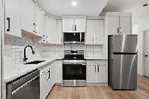 Inner City Extensively Renovated 2 bedroom, 4plex upper Unit. - Photo 3