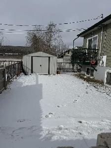 Inner City Extensively Renovated 2 bedroom, 4plex upper Unit. - Photo 18