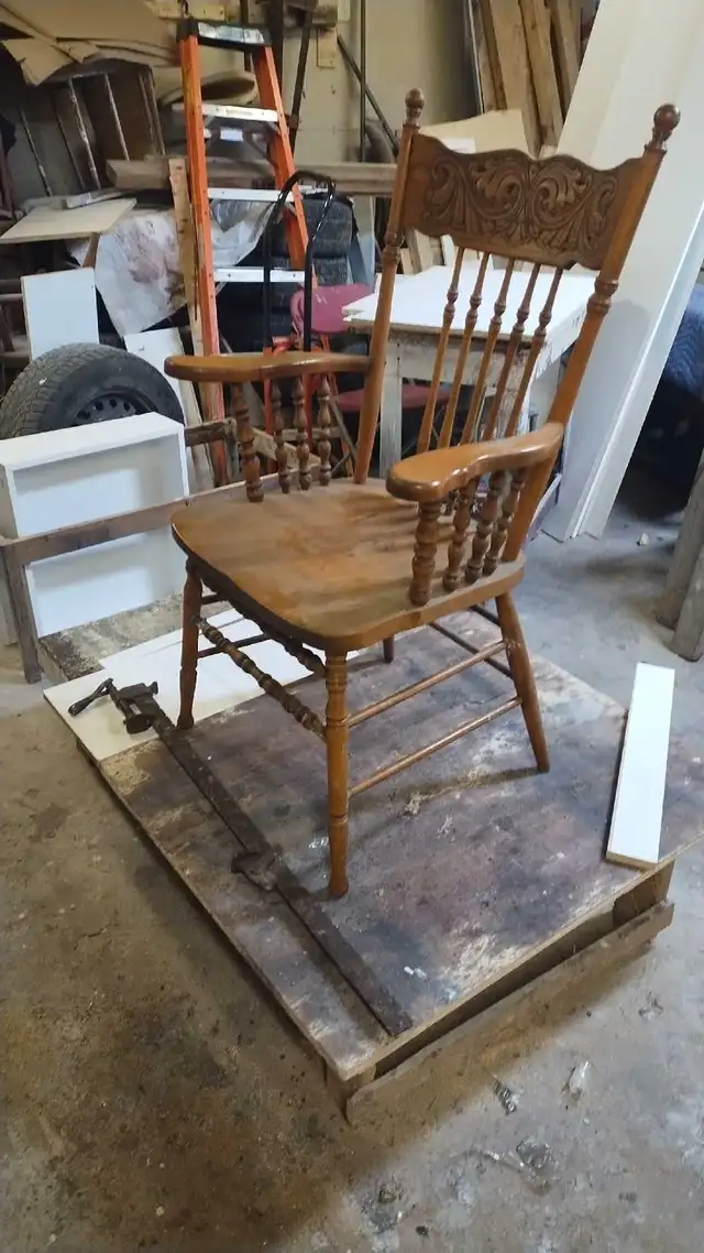 vintage press back arm chair (1)