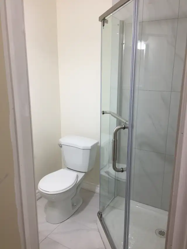 Private rooms with private washrooms - Photo 7