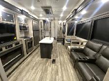 2023 KEYSTONE ALPINE 3912DS, DUAL SUITE, MULTI FAMILY - Photo 6