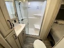 2023 KEYSTONE ALPINE 3912DS, DUAL SUITE, MULTI FAMILY - Photo 31