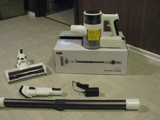 Cordless Stick Vacuum Cleaner, BRAND NEW - Photo 6
