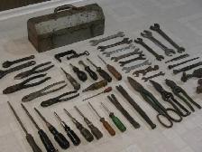 50  Piece Vintage Hand Tools, plus Metal Toolbox - Photo 9