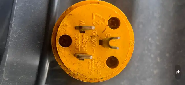 embou de fils extension 15 ampère ( 18 unités ) $5.00 chacun