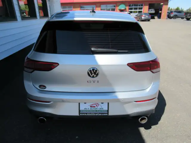 2024 Volkswagen Golf GTI Performance Autobahn | One Owner | Clea - Photo 13