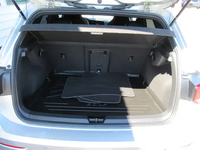 2024 Volkswagen Golf GTI Performance Autobahn | One Owner | Clea - Photo 14