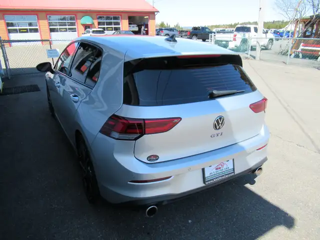 2024 Volkswagen Golf GTI Performance Autobahn | One Owner | Clea - Photo 15
