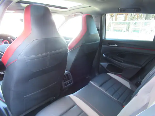 2024 Volkswagen Golf GTI Performance Autobahn | One Owner | Clea - Photo 16