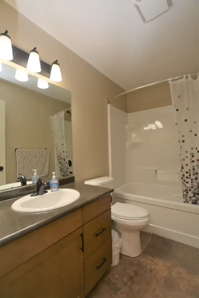 Fully Furnished 3 Bedroom Suite for Rent in Drayton Valley - Photo 7