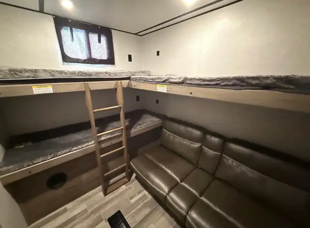 2021 Zinger travel Trailer ZR2 - Photo 9
