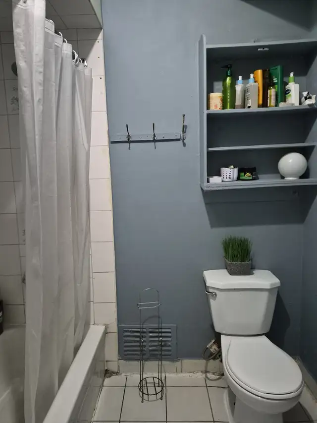 Clean & Affordable ROOM FOR RENT SHORT TERM- Just like Airbnb. - Photo 5