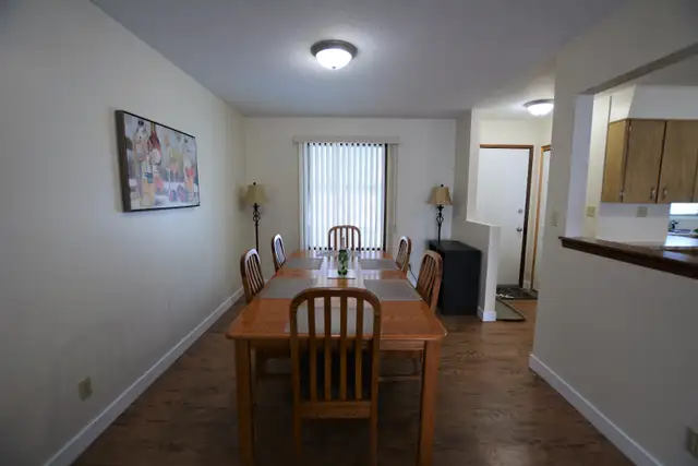 Fully furnished 3-bedroom w/ Garage for rent in Drayton Valley - Photo 3