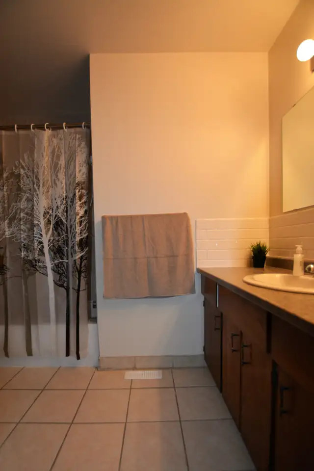 Fully furnished 3-bedroom w/ Garage for rent in Drayton Valley - Photo 8