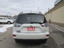 2011 Mitsubishi Outlander LS - Photo 8