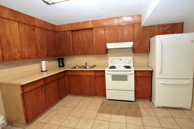 Furnished 3 Bedroom Suite for rent in Drayton Valley - Photo 2