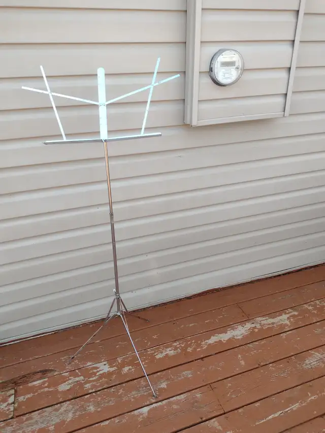 Chrome music stand