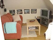 Loft Living – Private, Cozy, Squeaky Clean 1 Br Attic Suite! - Photo 7