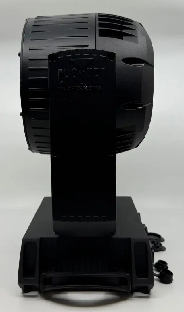 Chauvet Pro Rogue Outcast 2X Wash Moving Head Light $1249 - Photo 8