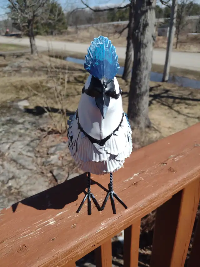 2 metal birds indoor or outdoor Blue Jay and cardinal 11 x 13 - Photo 2