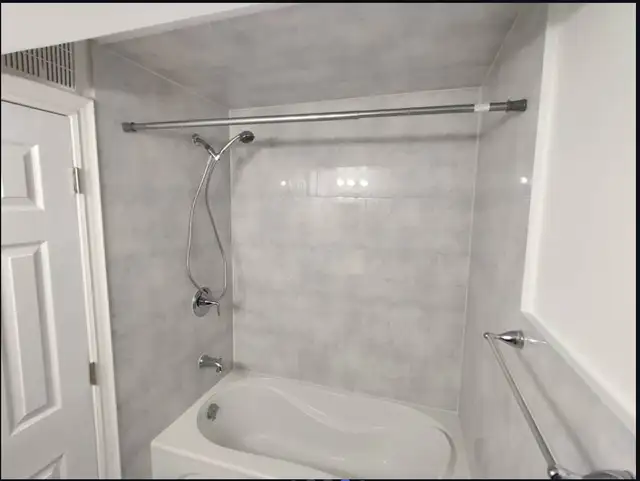 Above ground basement suite in Scarborough - Photo 7