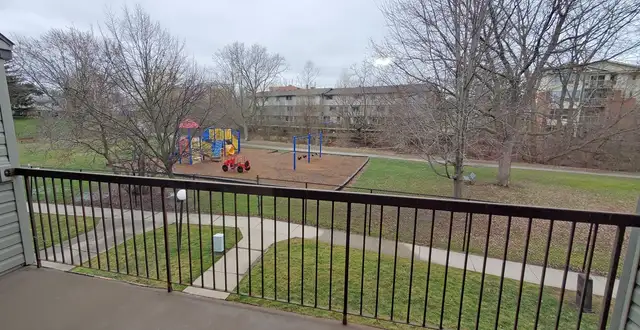 Lakeshore Valley  - 3 Bedroom for Rent in St. Catharines - Photo 3