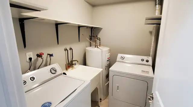 Lakeshore Valley  - 3 Bedroom for Rent in St. Catharines - Photo 4