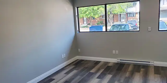 33 & 44 Berkley Drive - Bachelor for Rent in St. Catharines - Photo 4