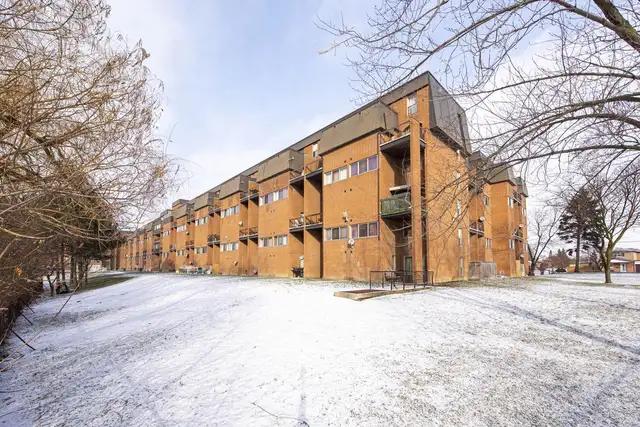 2 Bedroom Apartment for Rent - 7170 Darcel Ave