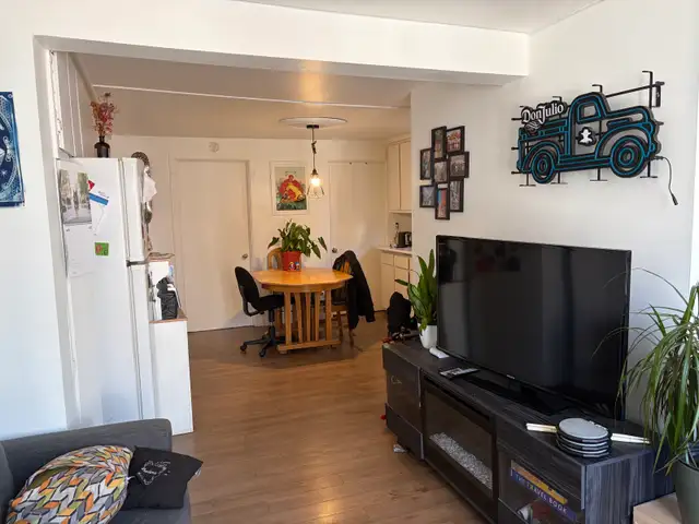 Beau 4 1/2 St-Sauveur, Rez de chaussé, cours arrière, JUILLET - Photo 4