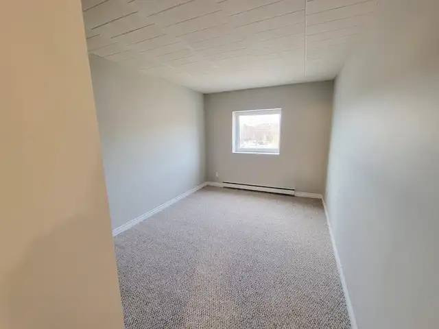 1 Bedroom Apartment North Bay - All inclusive Great for Seniors - Photo 6