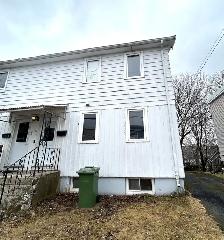 26-041 Lovely home in Central Dartmouth