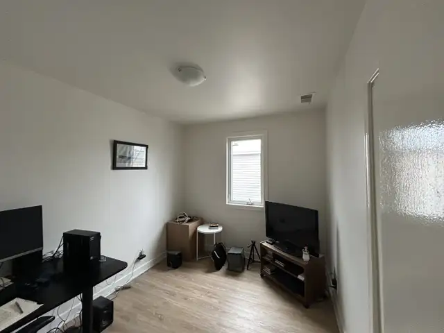 26-041 Lovely home in Central Dartmouth - Photo 5