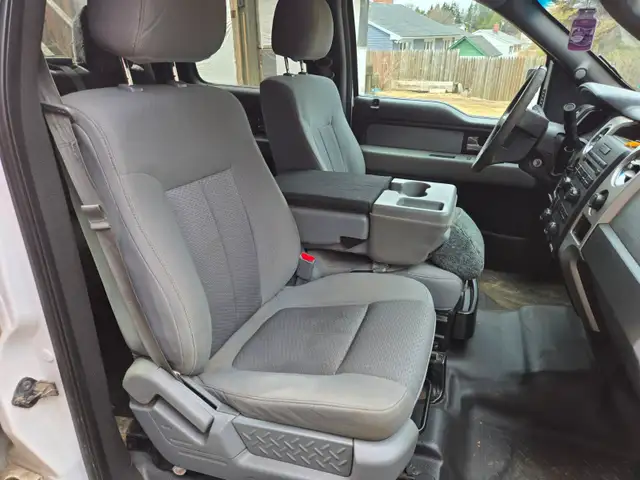 2013 Ford Heavy Duty F150 4 Door 6.5 Box Inspected to 2028 - Photo 3