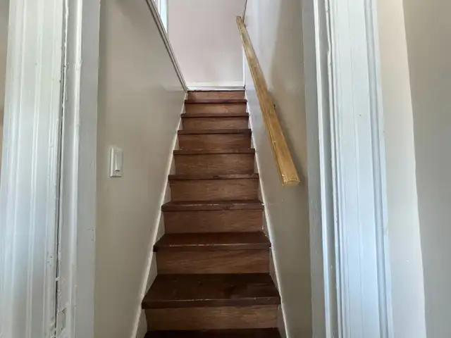 Cozy Loft-Style 1 Bed Apartment on Owen St. - Photo 4