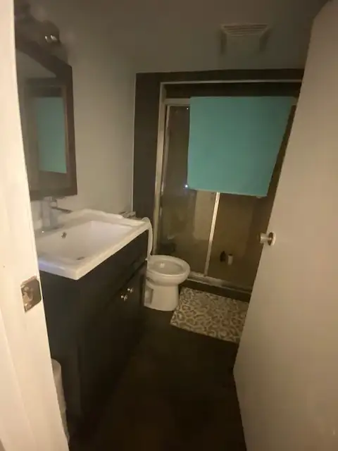 38 Calderwood Drive - Lower - 2 bed, 1 bath ALL INCLUSIVE STUDEN - Photo 8