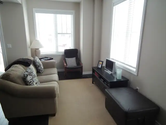 779 Newmarket Lane - 3 bed, 2.5 bath - 3 Bedroom House for Rent - Photo 3