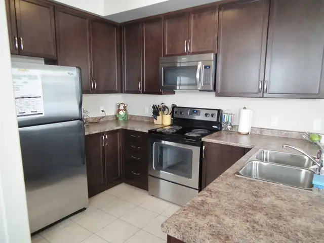 779 Newmarket Lane - 3 bed, 2.5 bath - 3 Bedroom House for Rent - Photo 5