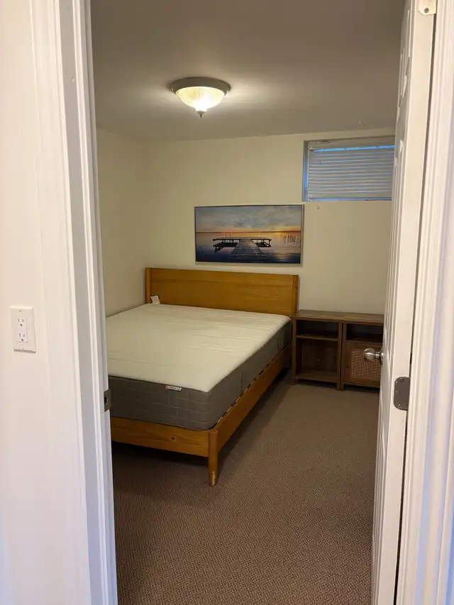 Quiet 1 bedroom apt - across from from beach and trails - Photo 4