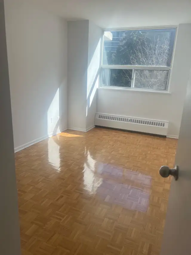 Female Only - Private Room avaliable near York Mills Subway - Photo 5