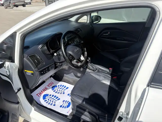 2016 KIA RIO SX - LEATHER SEATS - HEATED SEATS - BACK-UP CAMERA - Photo 9