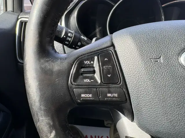 2016 KIA RIO SX - LEATHER SEATS - HEATED SEATS - BACK-UP CAMERA - Photo 11