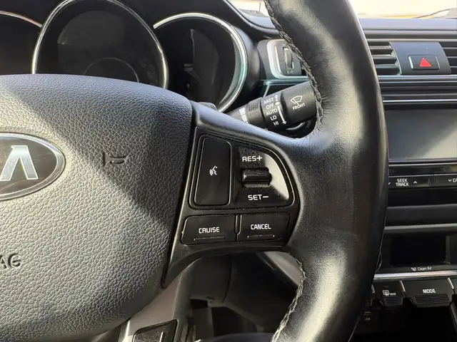 2016 KIA RIO SX - LEATHER SEATS - HEATED SEATS - BACK-UP CAMERA - Photo 12