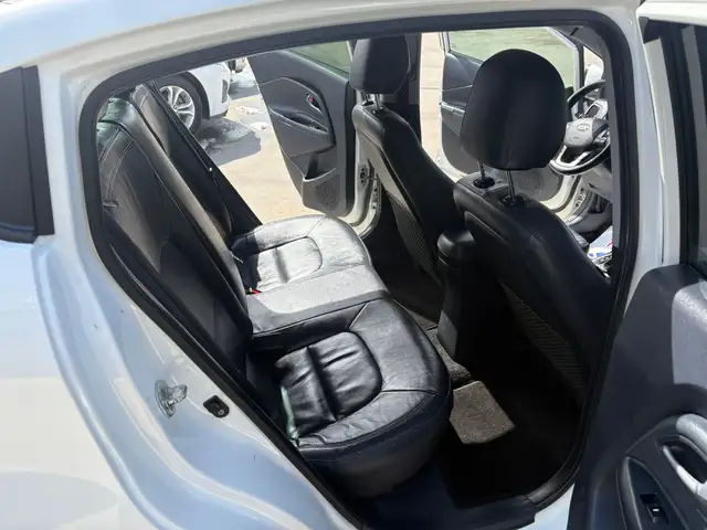 2016 KIA RIO SX - LEATHER SEATS - HEATED SEATS - BACK-UP CAMERA - Photo 16