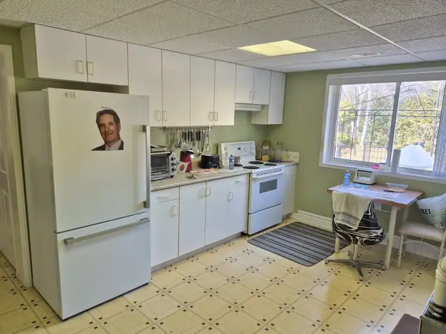 Basement apartment Available Tiny, Ont - Photo 4
