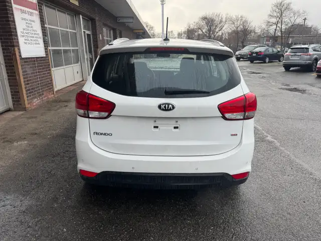 2016 Kia rondo only 67xxxkm - Photo 7