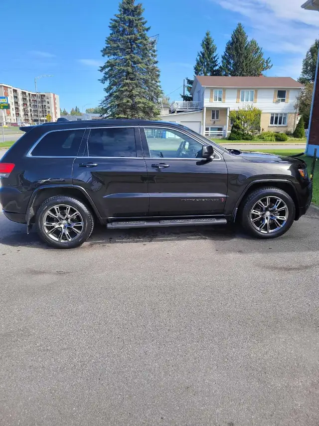 Jeep grand cheerokee laredo 2014 3.6 - Photo 2