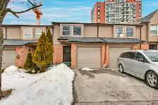 HUGE 3 BDR and 4 DEN Townhouses for Lease for Rent (Meadowvale)