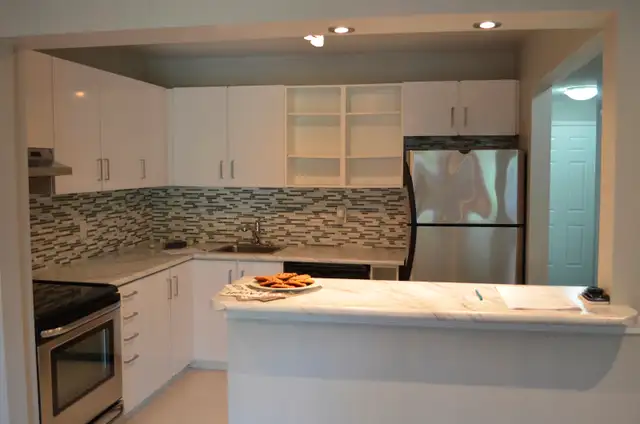 HUGE 3 BDR and 4 DEN Townhouses for Lease for Rent (Meadowvale) - Photo 3