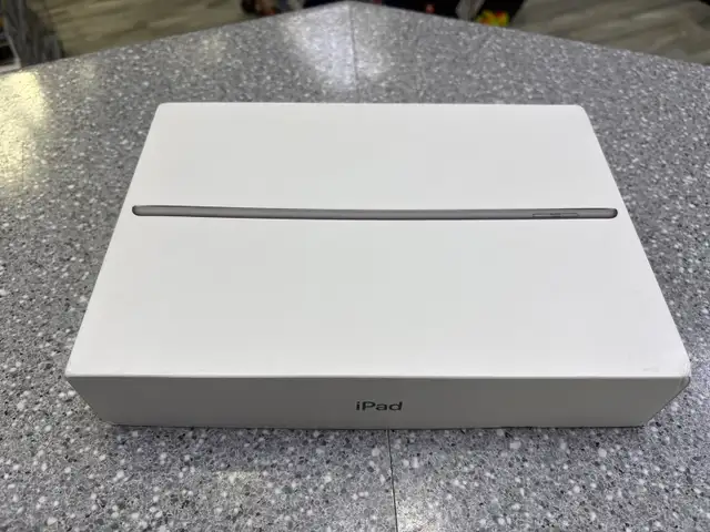 IPad 8th Gen Wifi 128GB Boxed - Photo 4